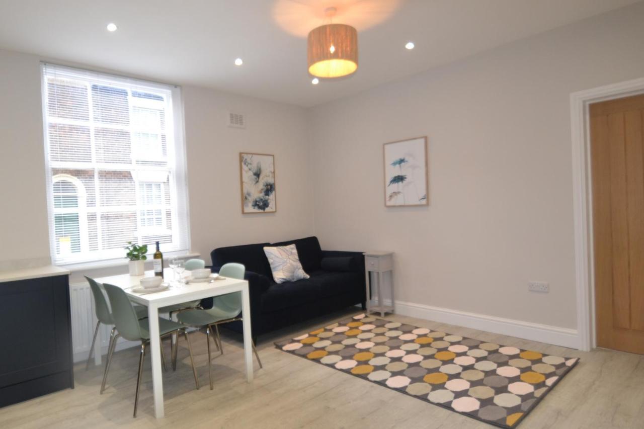 Charming 1 Bed Georgian Apartment チェスター エクステリア 写真